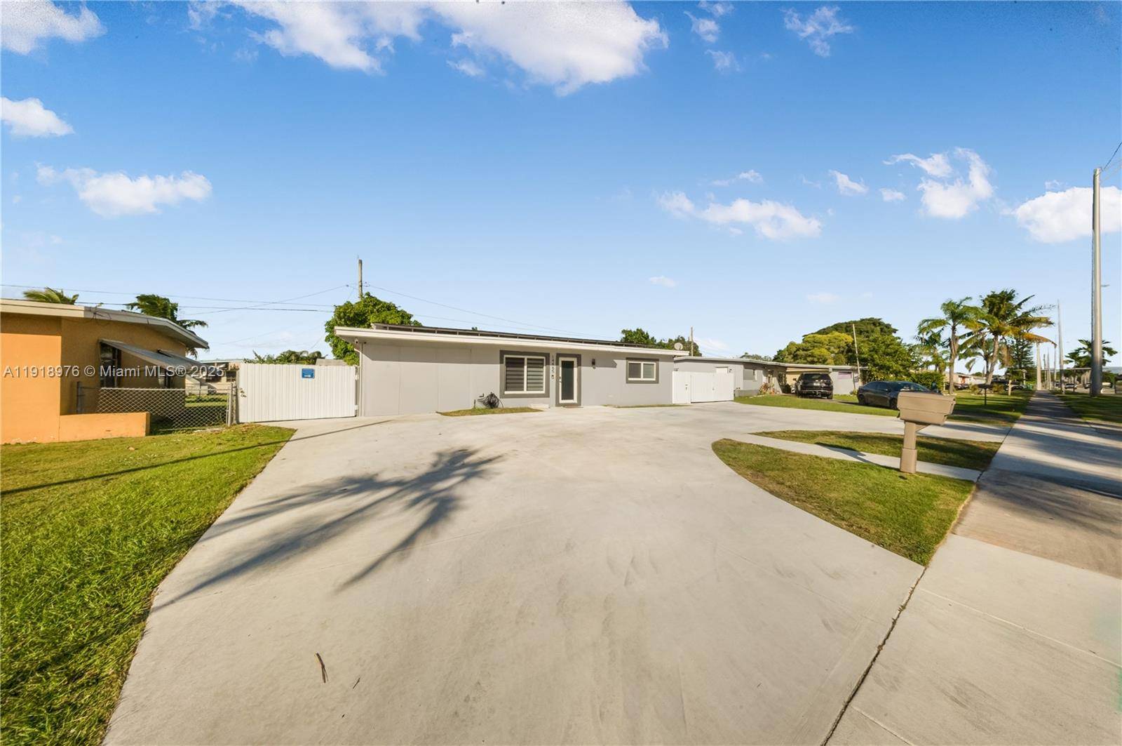 Homestead, FL 33033,14465 SW 288th St