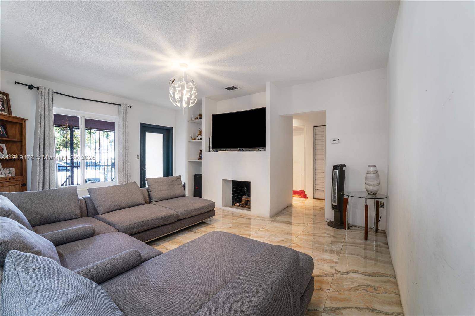 Miami, FL 33125,2840 NW 4th St