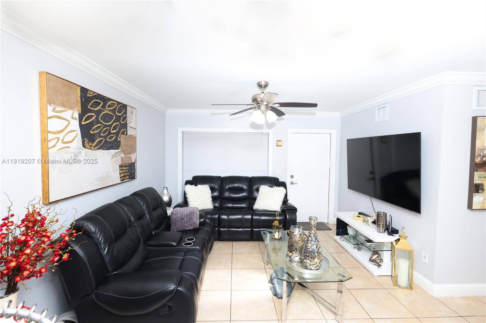 Hialeah, FL 33016,2635 W 67th Pl #14-12