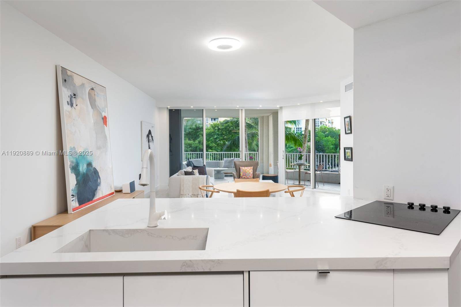 Key Biscayne, FL 33149,715 Crandon Blvd #305