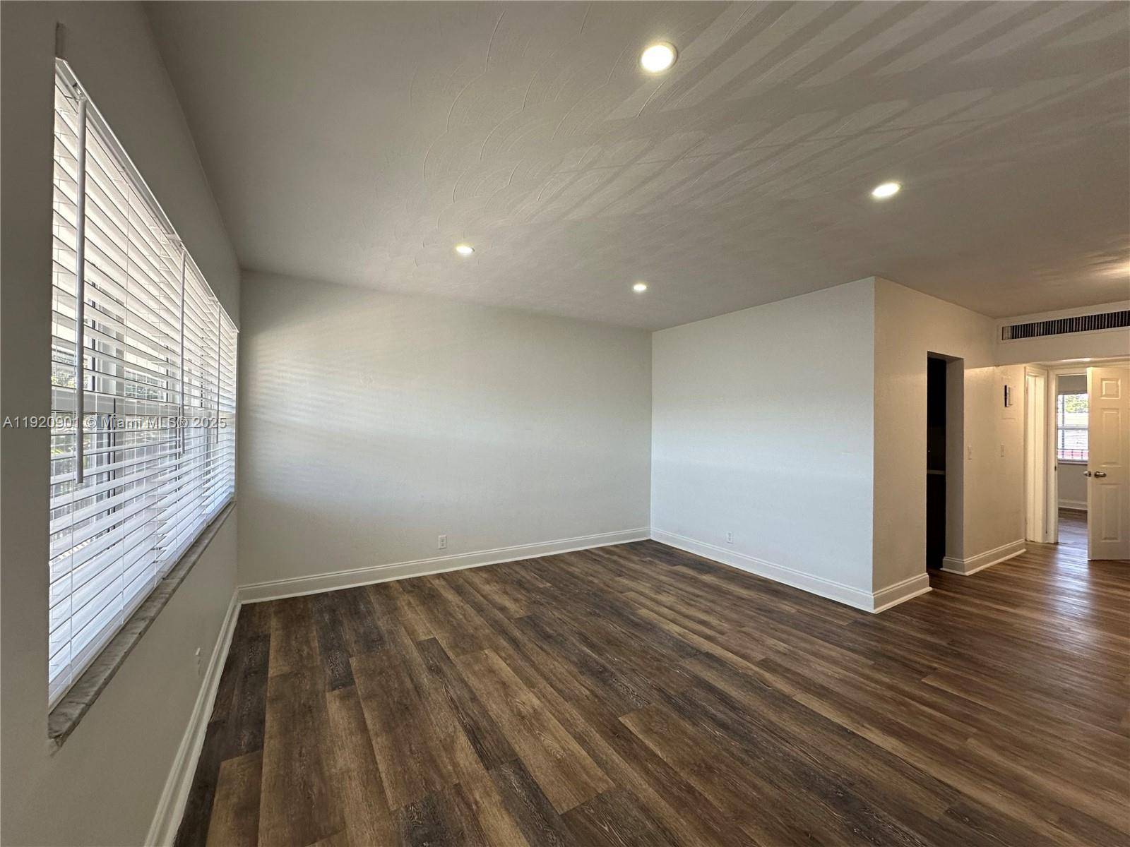 Hollywood, FL 33020,2300 Madison St #206