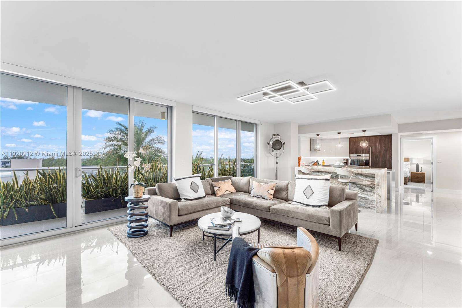 Fort Lauderdale, FL 33304,1180 N Federal Hwy #607