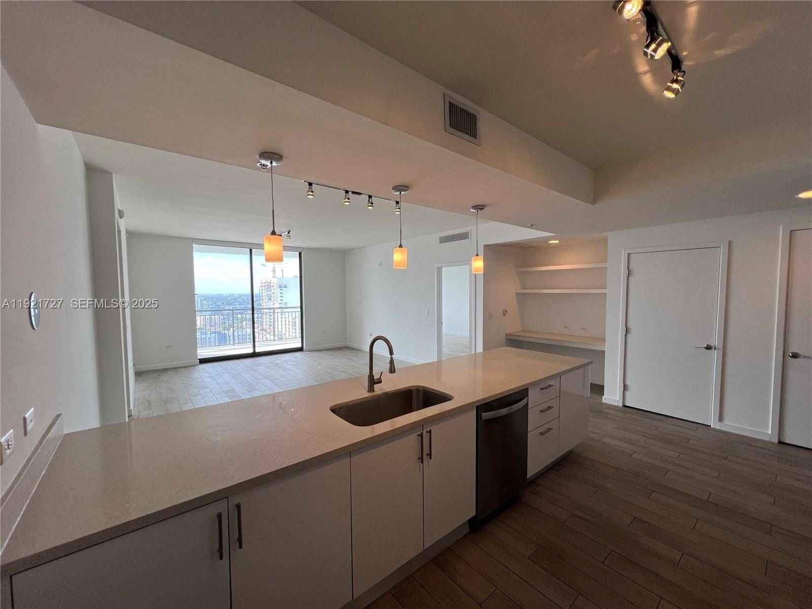 Miami, FL 33130,999 SW 1st Ave #2405