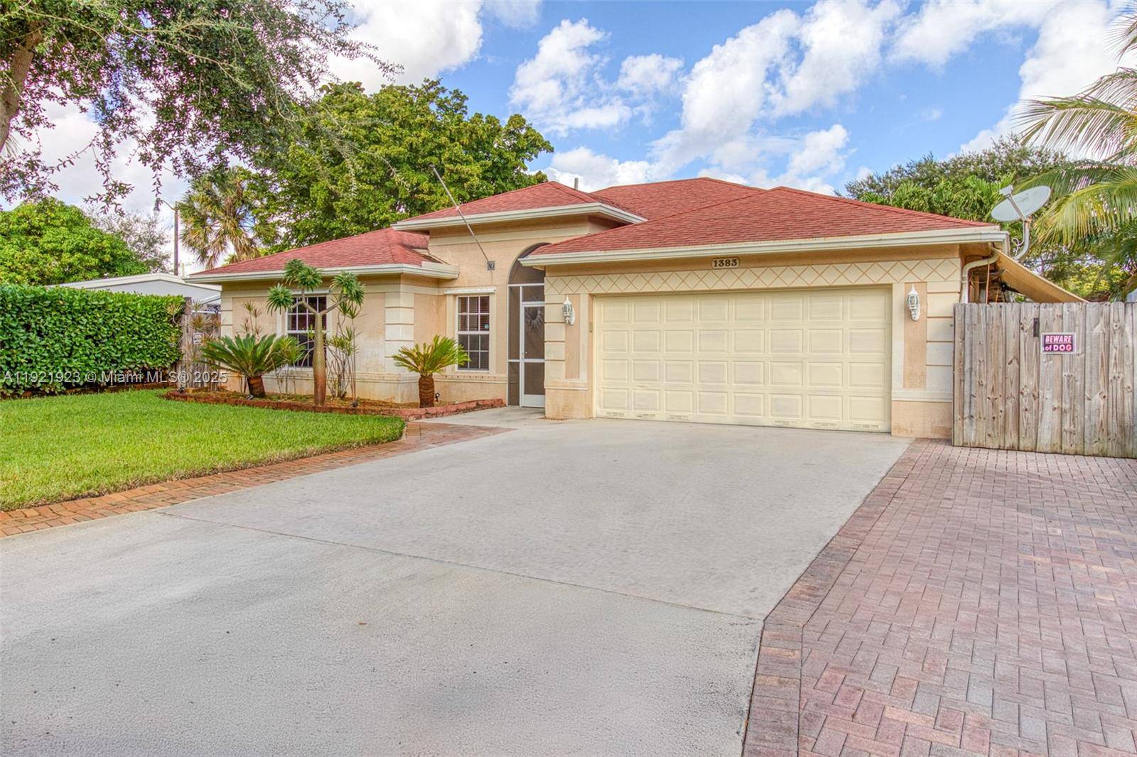 Pompano Beach, FL 33064,1383 NE 27th St