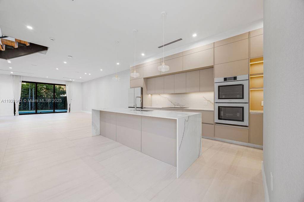 Fort Lauderdale, FL 33304,1222 NE 13th ave