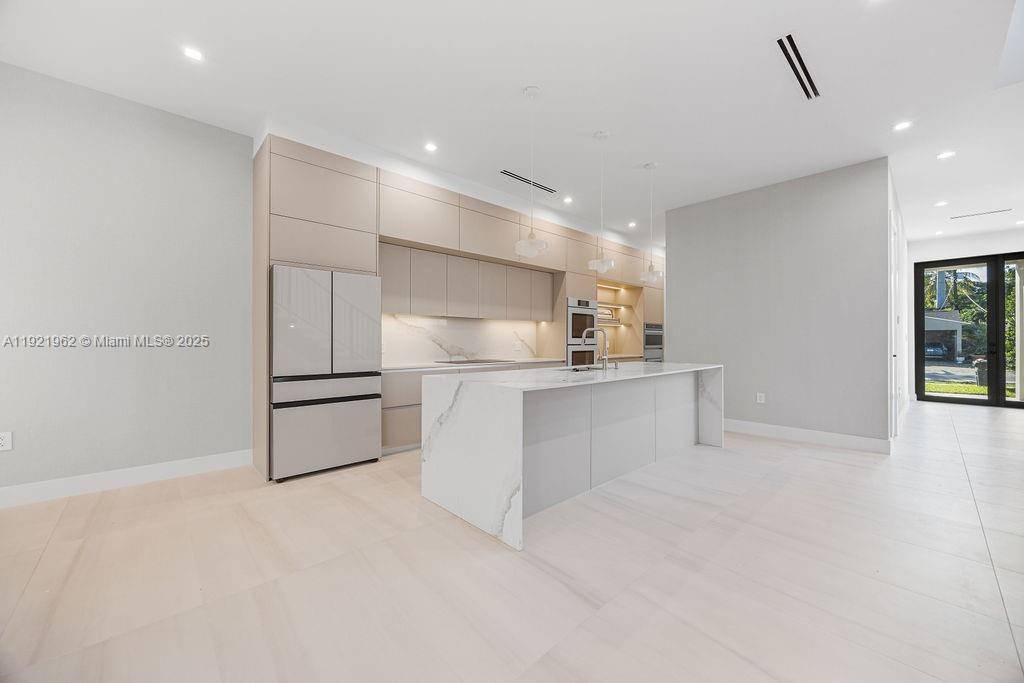 Fort Lauderdale, FL 33304,1222 NE 13th ave