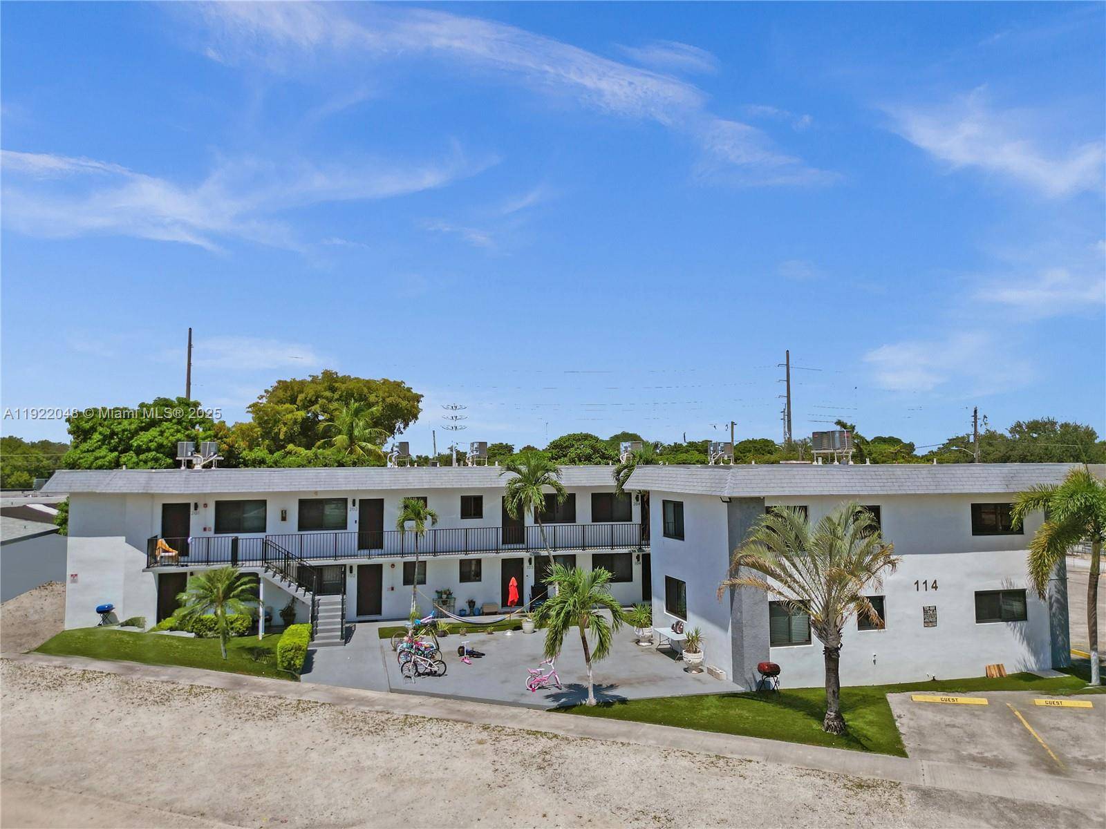 Hallandale Beach, FL 33009,114 SE 8th St #204