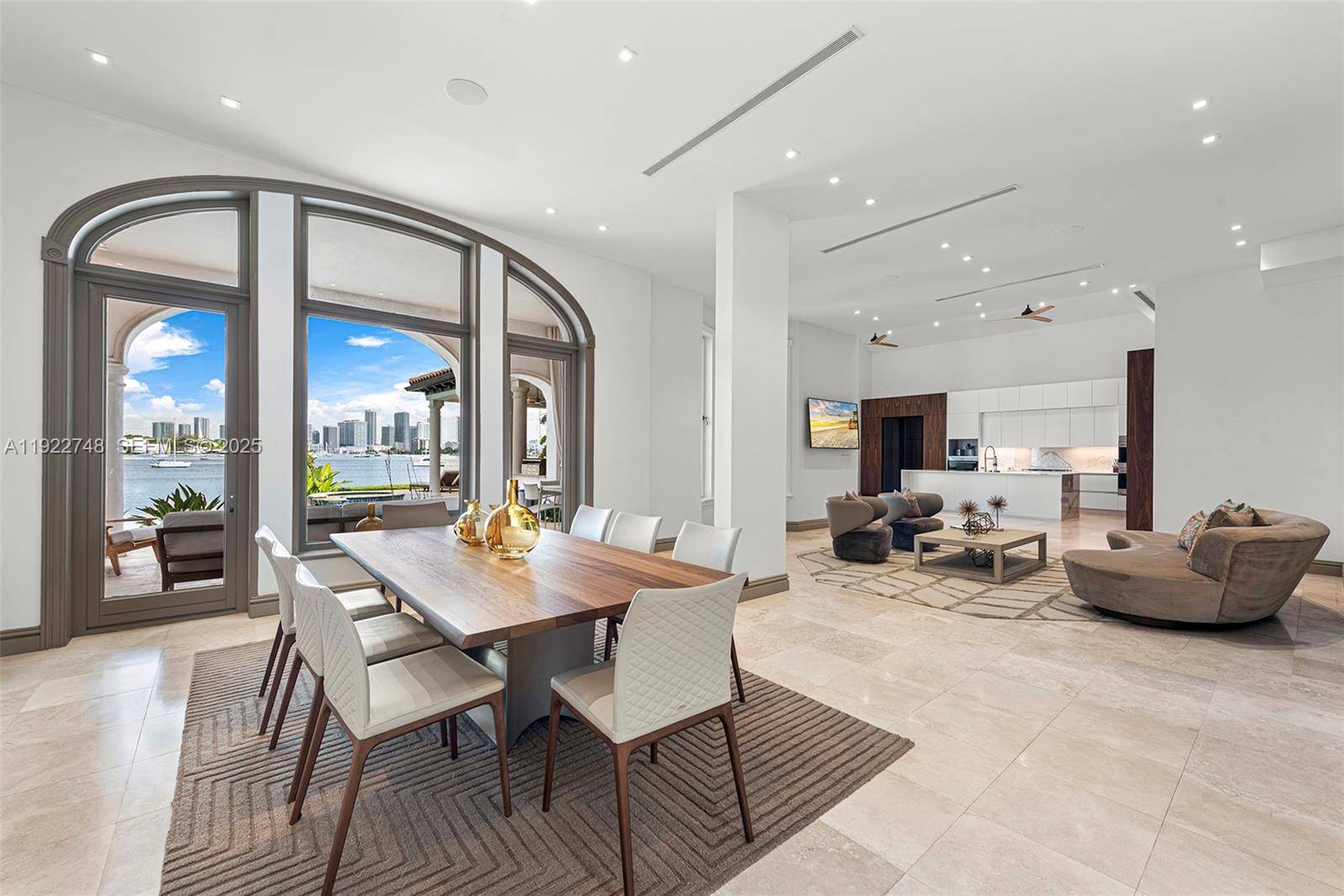 Miami Beach, FL 33139,432 S Hibiscus Dr