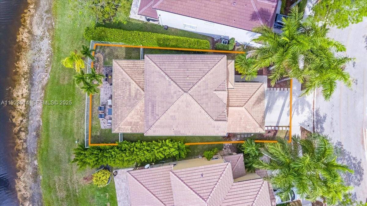 Weston, FL 33327,920 Golden Cane Dr