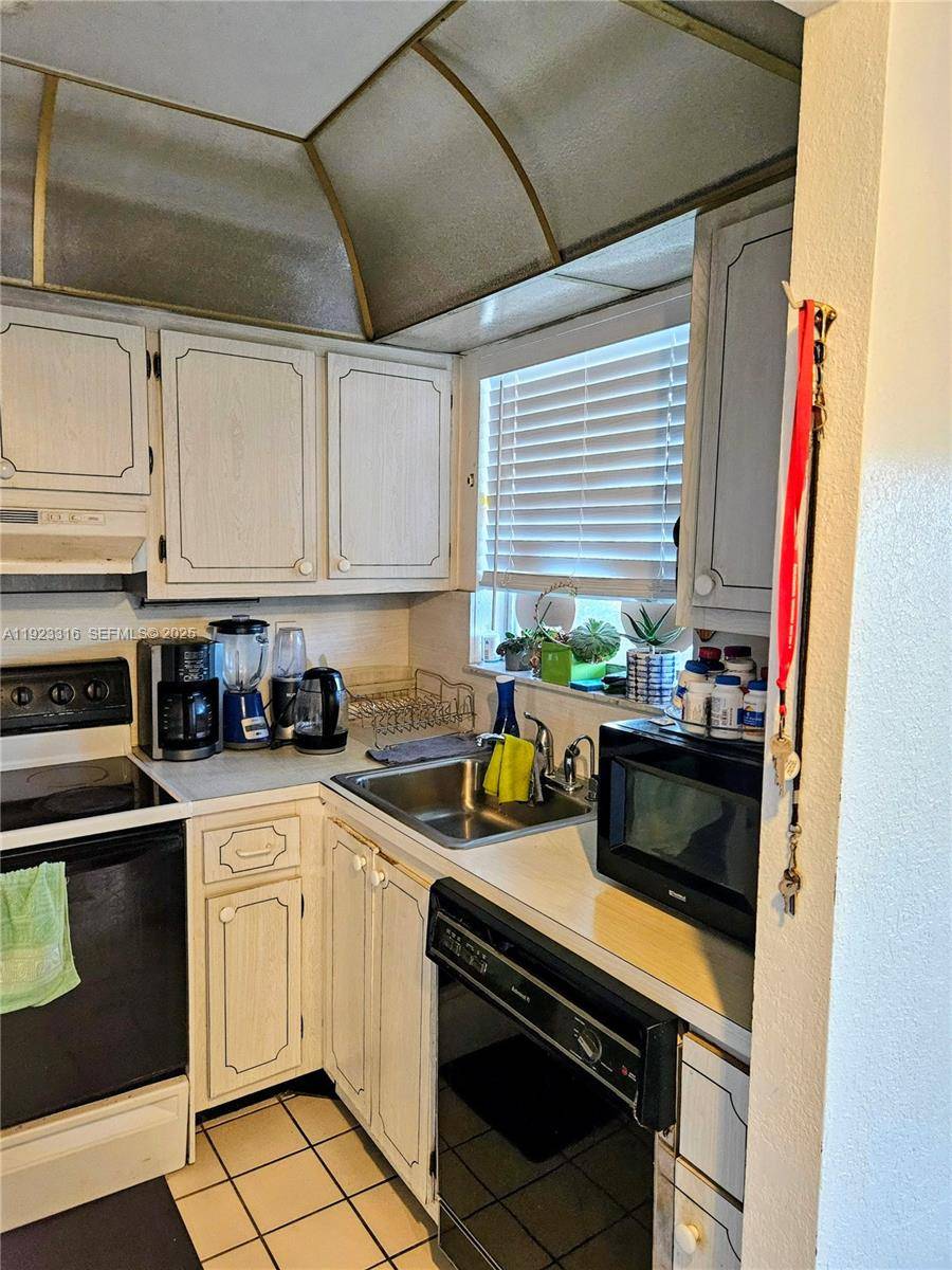 Sunrise, FL 33322,2701 N Pine Island Rd #303