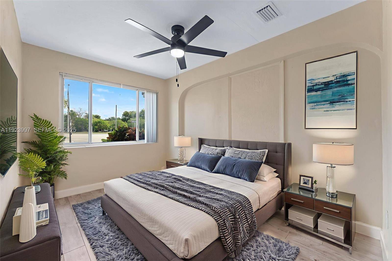 Hollywood, FL 33020,2634 Sheridan St #1