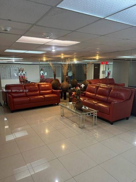 Hallandale Beach, FL 33009,2001 Atlantic Shores Blvd #105