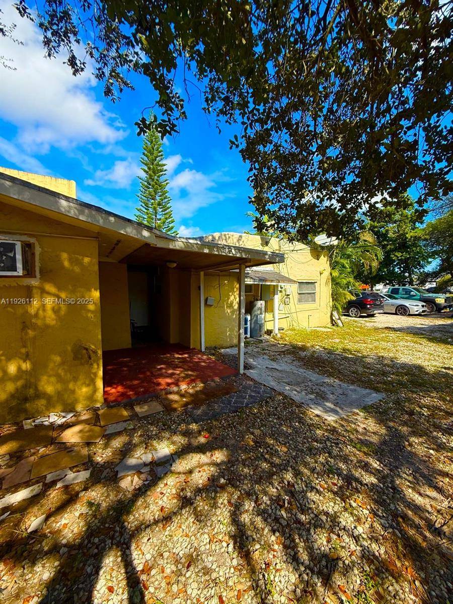 Opa-locka, FL 33054,1340 Peri St