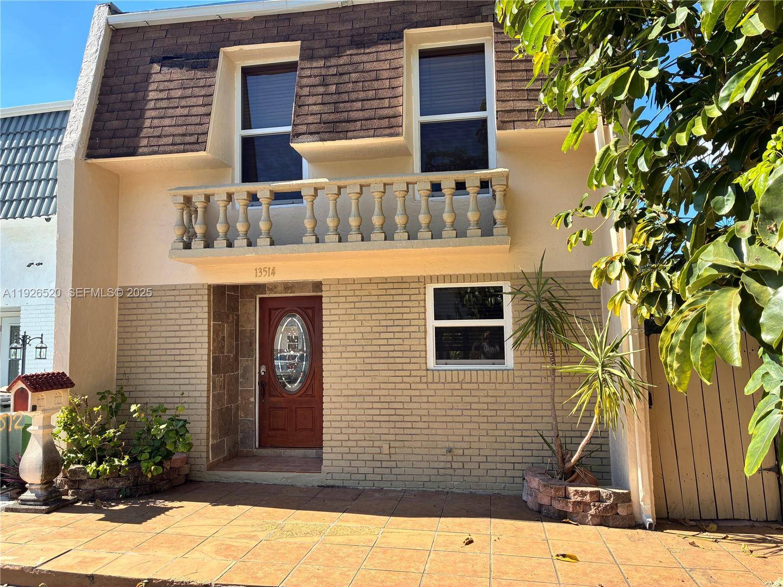 North Miami, FL 33181,13514 NE 23rd Pl