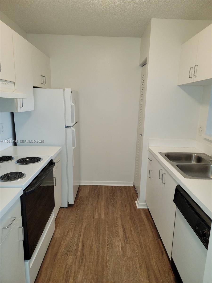 West Palm Beach, FL 33409,1701 Village Blvd #205