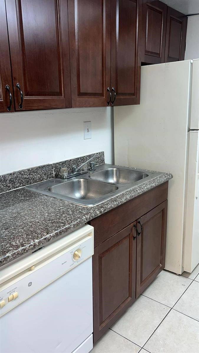 West Palm Beach, FL 33401,1880 N Congress Ave #105