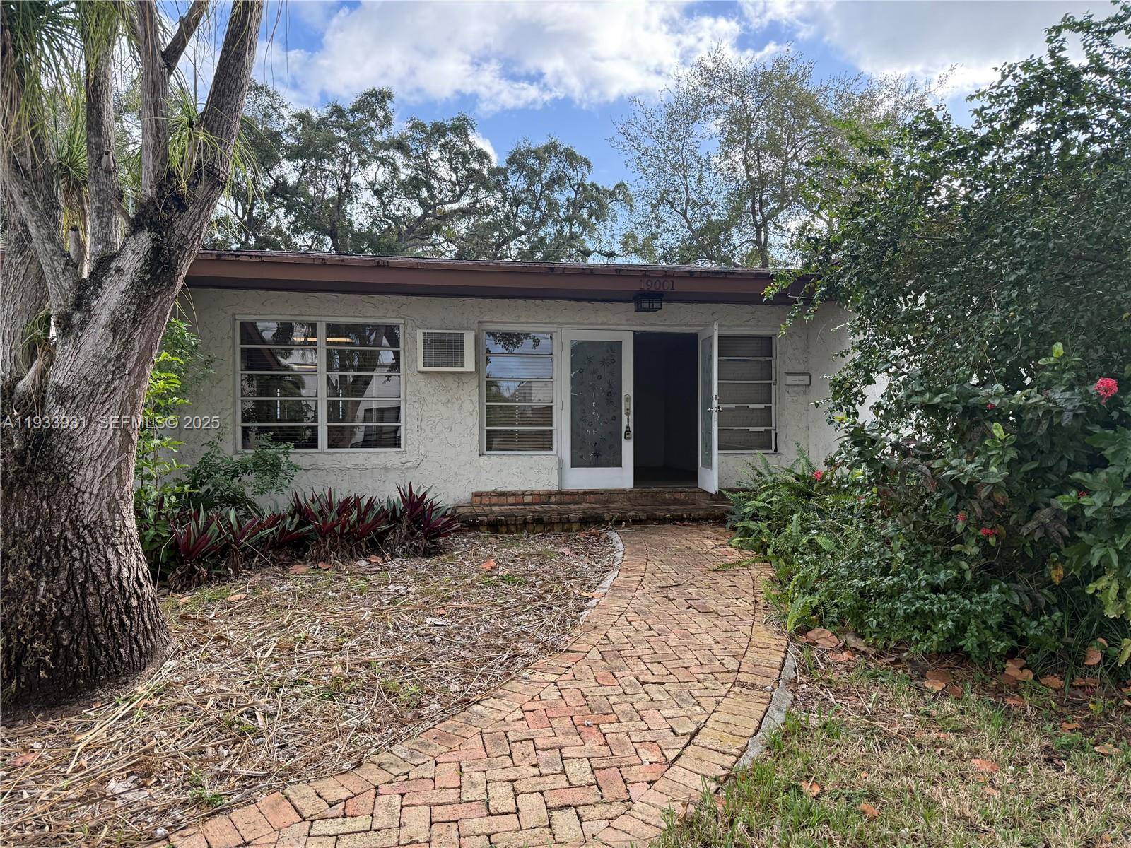 North Miami Beach, FL 33179,19001 NE 20th Ave