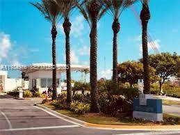 North Miami, FL 33181,15051 N Royal Oaks Ln #1204