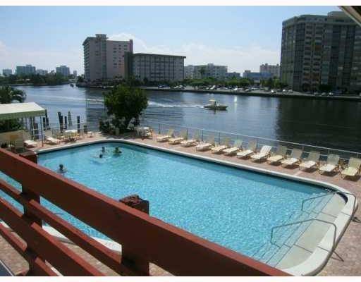 Hallandale, FL 33009,1833 S OCEAN DR #210
