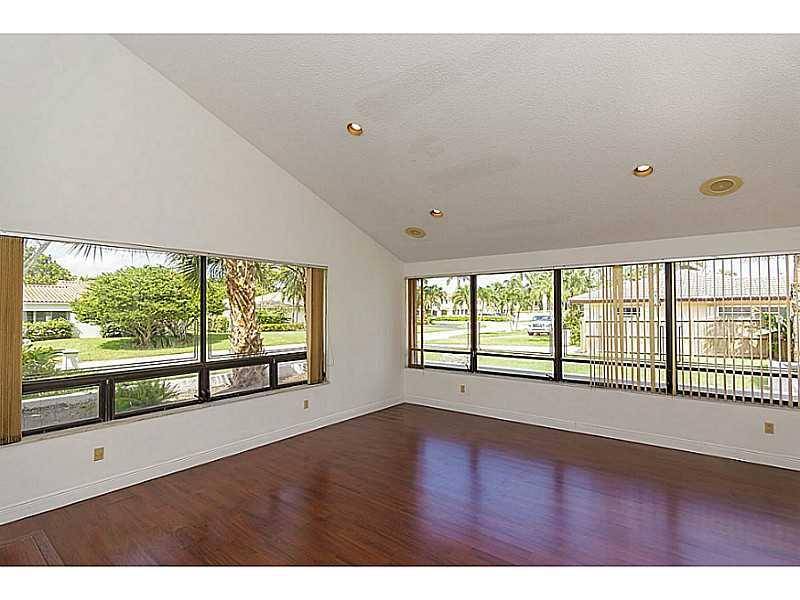 Miami, FL 33143,7835 SW 85 CT