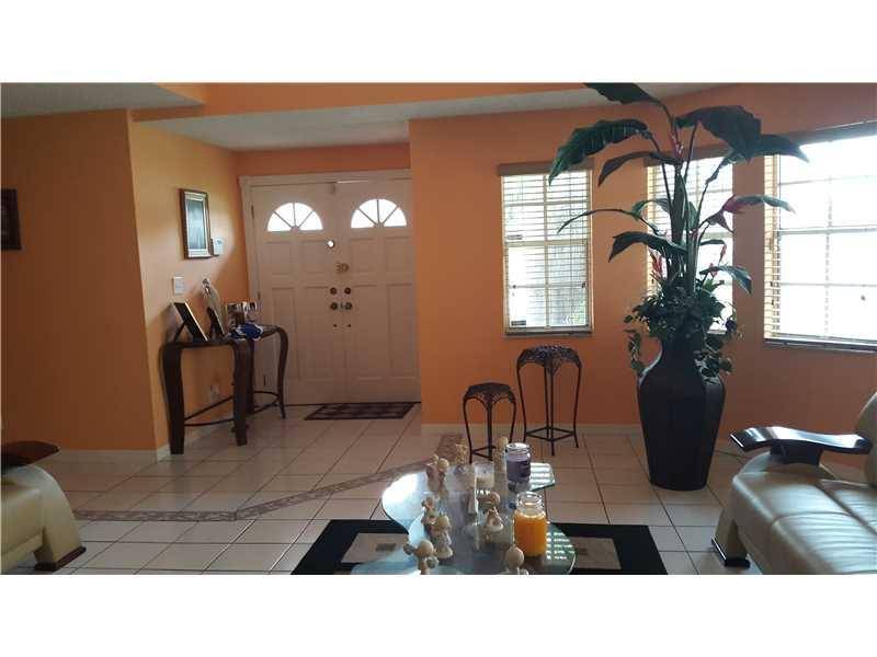 Miami, FL 33173,10621 SW 67 ST
