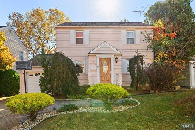 Clifton, NJ 07011,71 Fernwood CT