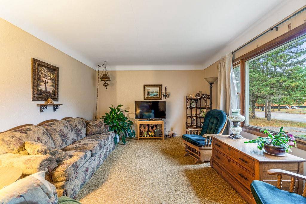 Dallas, WI 54733,415 3rd Avenue