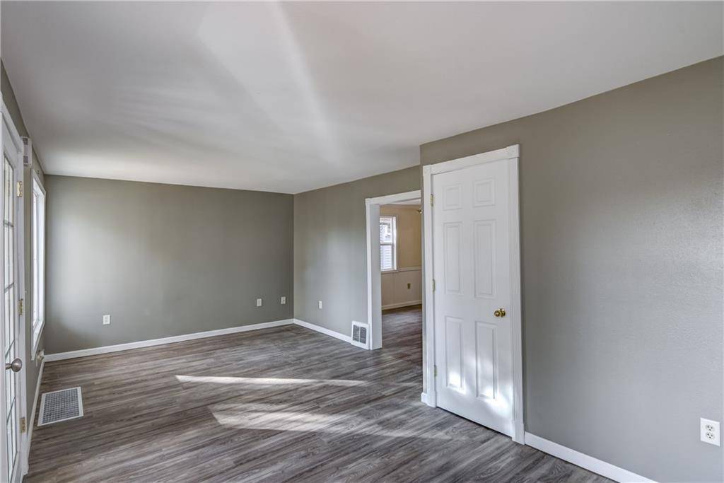 Eau Claire, WI 54703,2910 8th Street