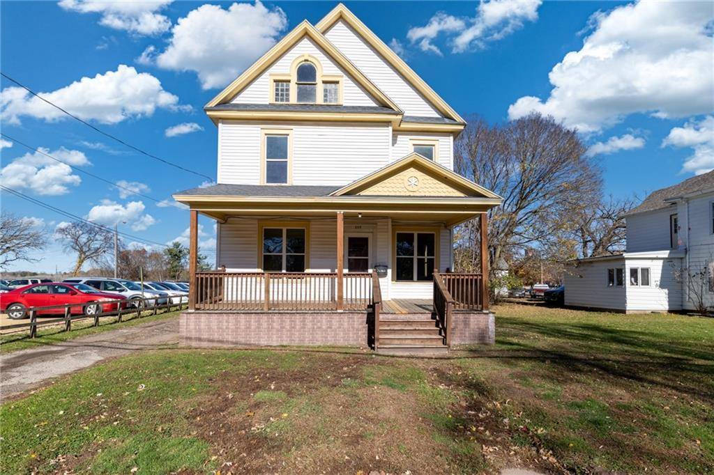 Menomonie, WI 54751,207 12th Avenue