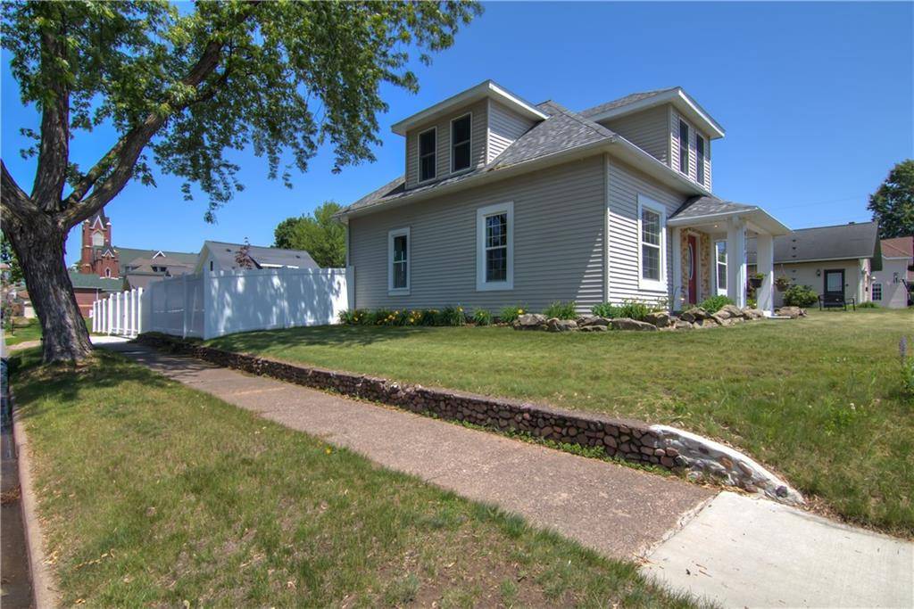 Bloomer, WI 54724,923 19th Avenue