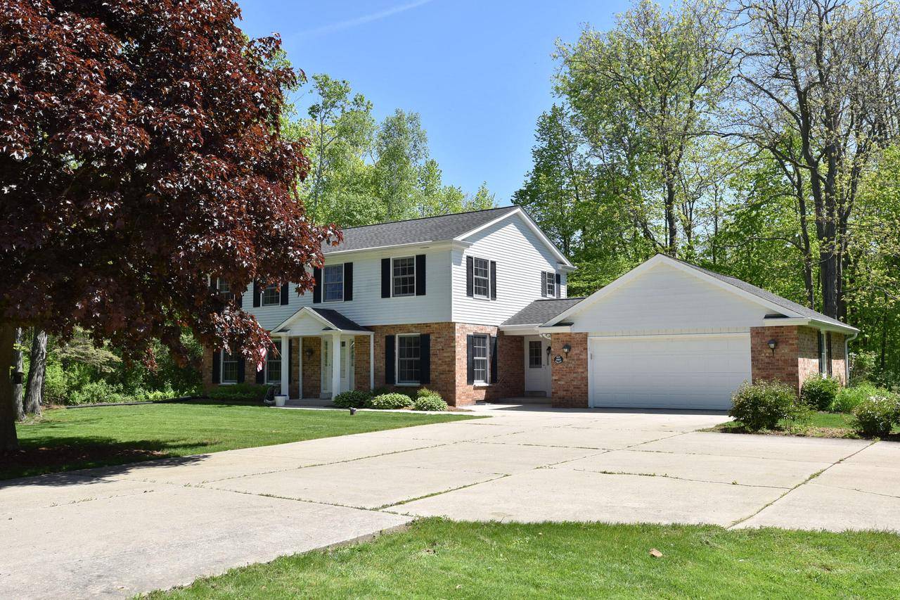 Mequon, WI 53092,1515 Dorothy PLACE