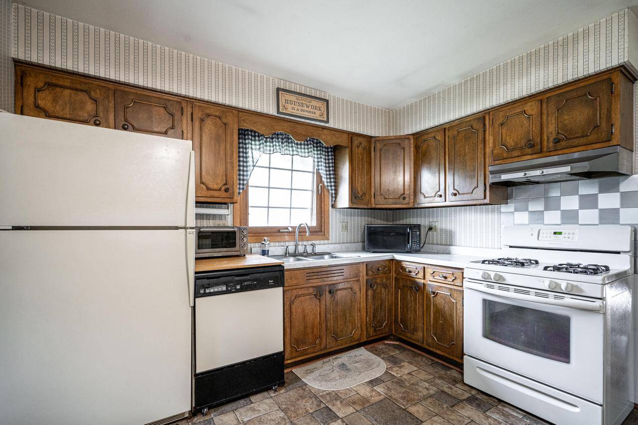 Hartland, WI 53029,1207 Anton ROAD