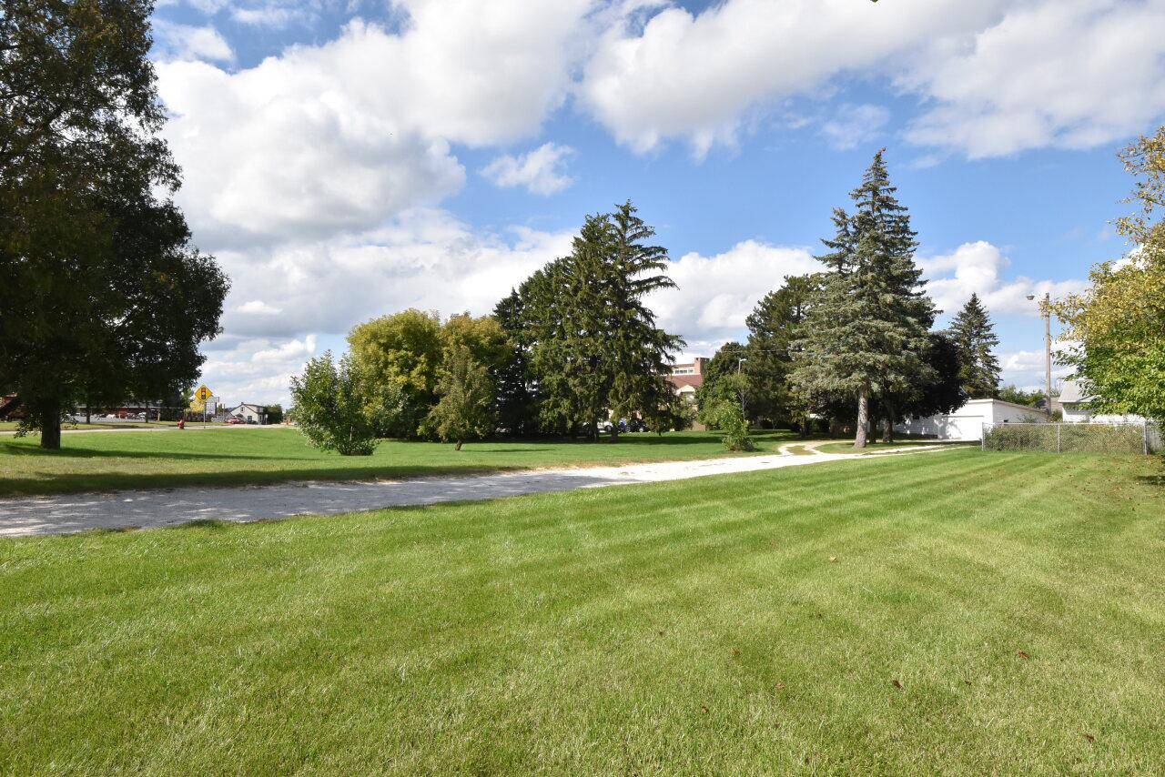 Menomonee Falls, WI 53051,N94W17842 Appleton AVENUE