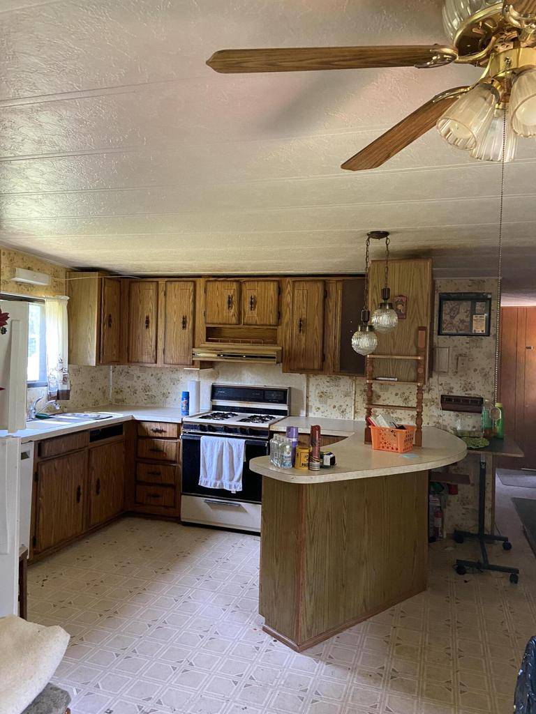 Crivitz, WI 54114,N9424 Deer Lake ROAD