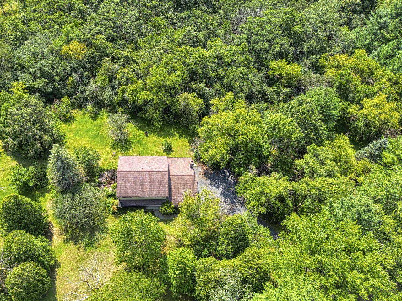 Dousman, WI 53118,S43W34355 Forest COURT