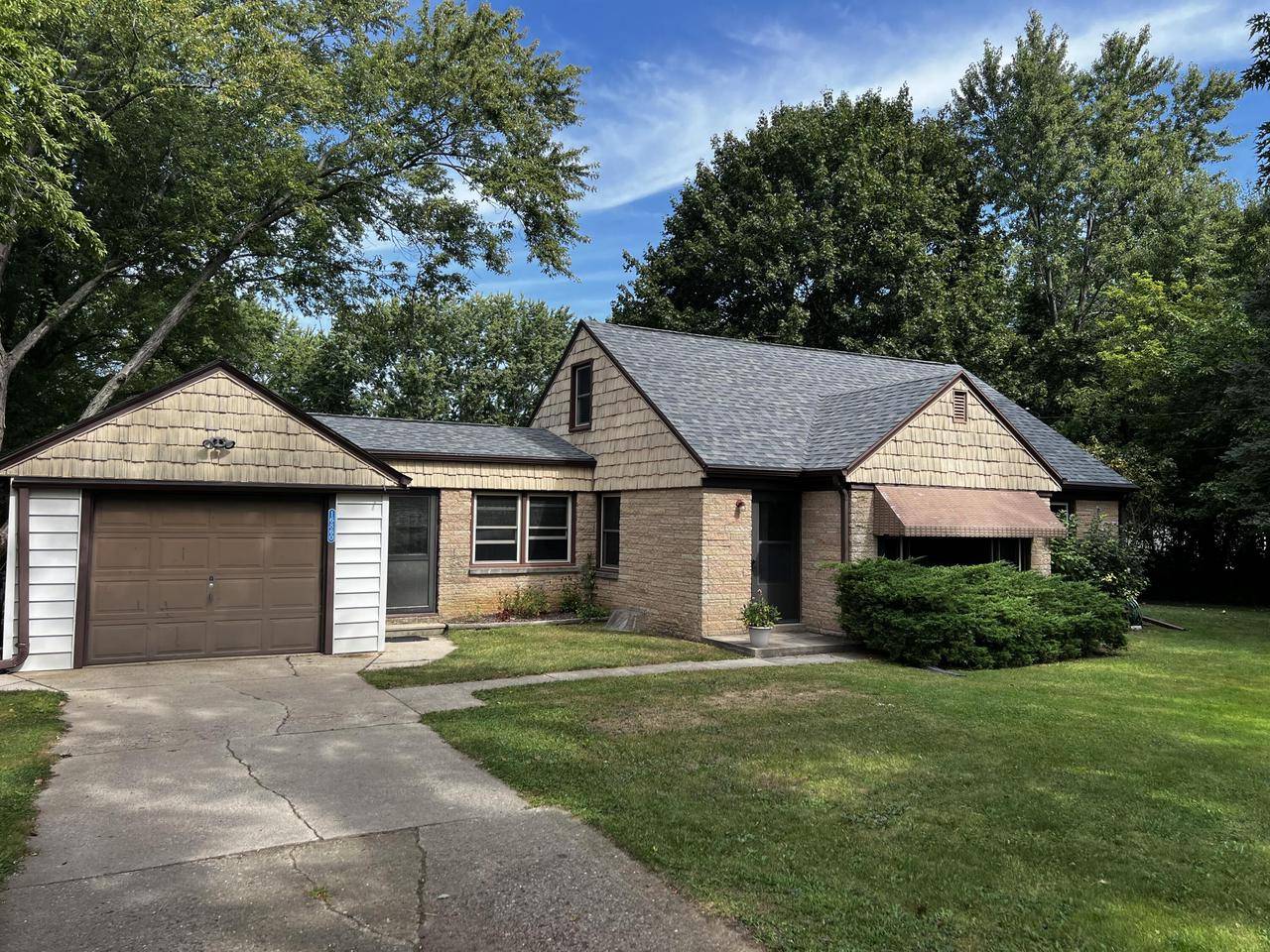 New Berlin, WI 53151,16860 W Beloit ROAD