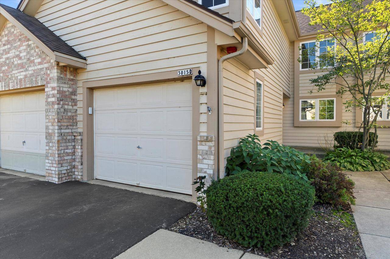 Brookfield, WI 53045,3015 River Birch DRIVE #D