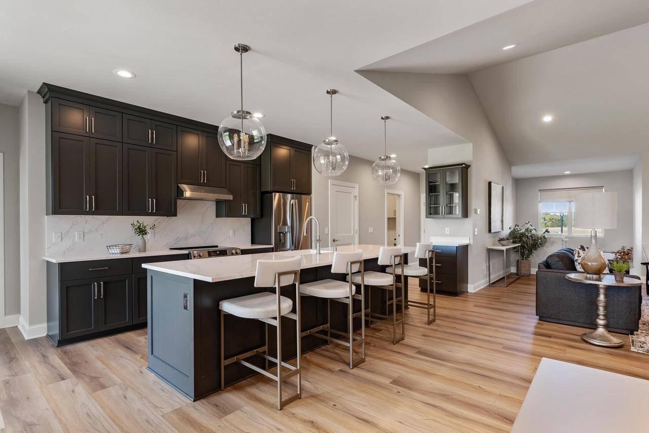 River Hills, WI 53217,1733 N River CIRCLE