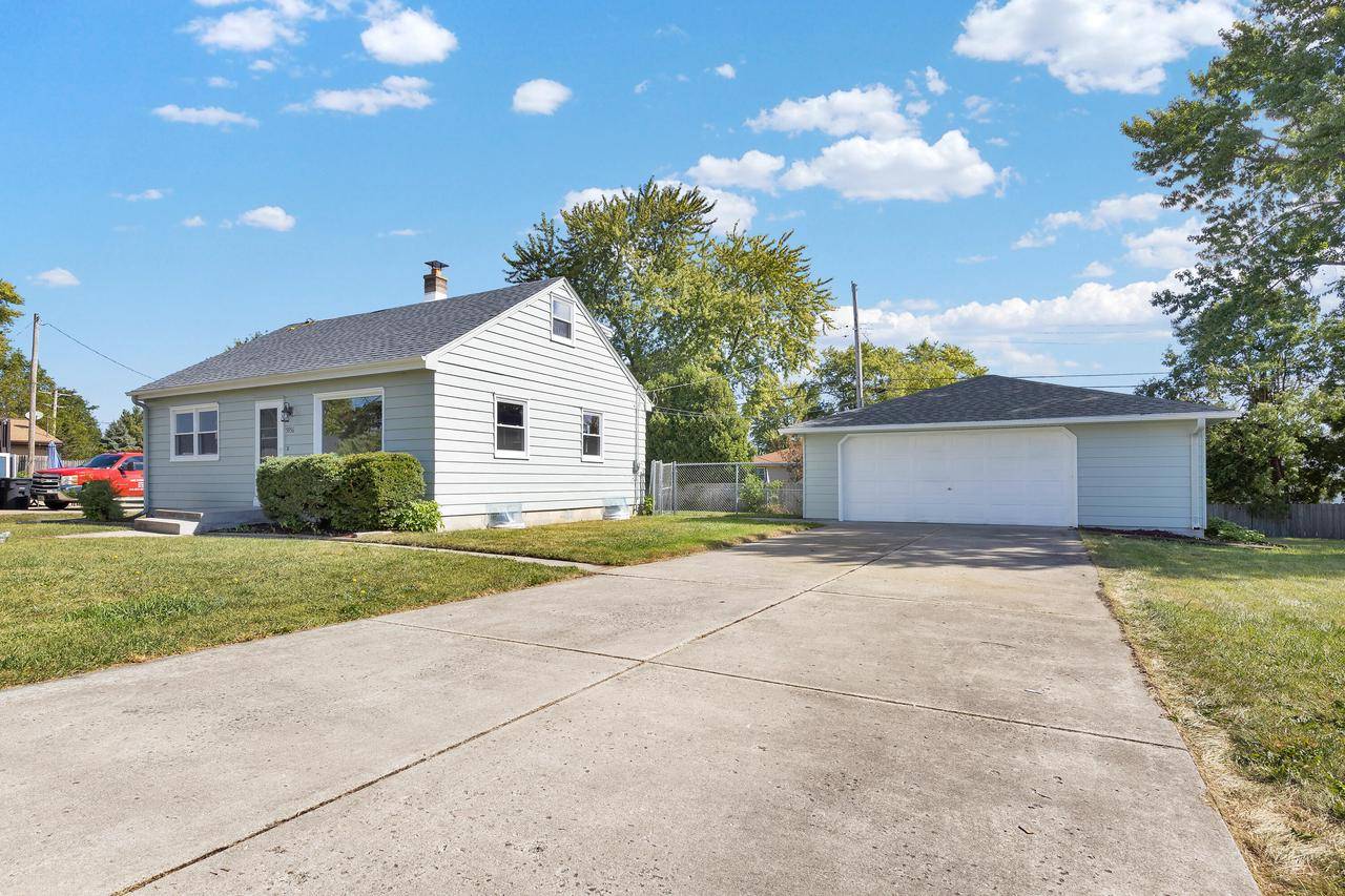 Greenfield, WI 53221,5956 S 33rd STREET