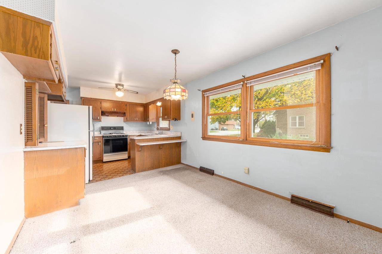 Wauwatosa, WI 53226,2333 N 116th STREET