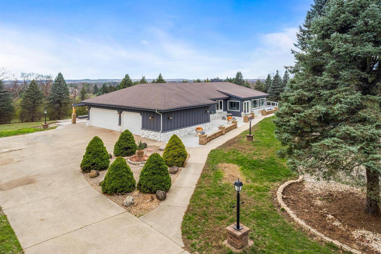 Mukwonago, WI 53149,W337S9706 Red Brae DRIVE