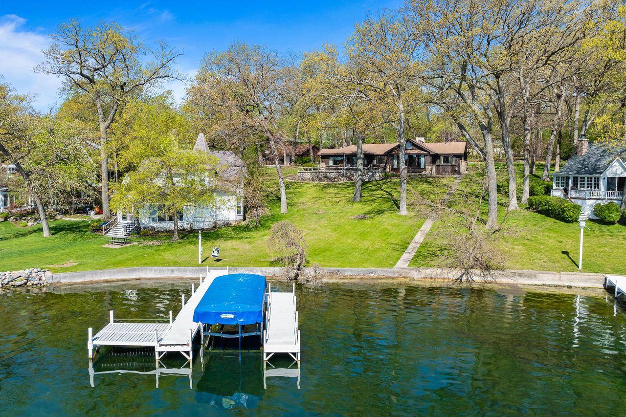 Delavan, WI 53115,2572 North Shore DRIVE