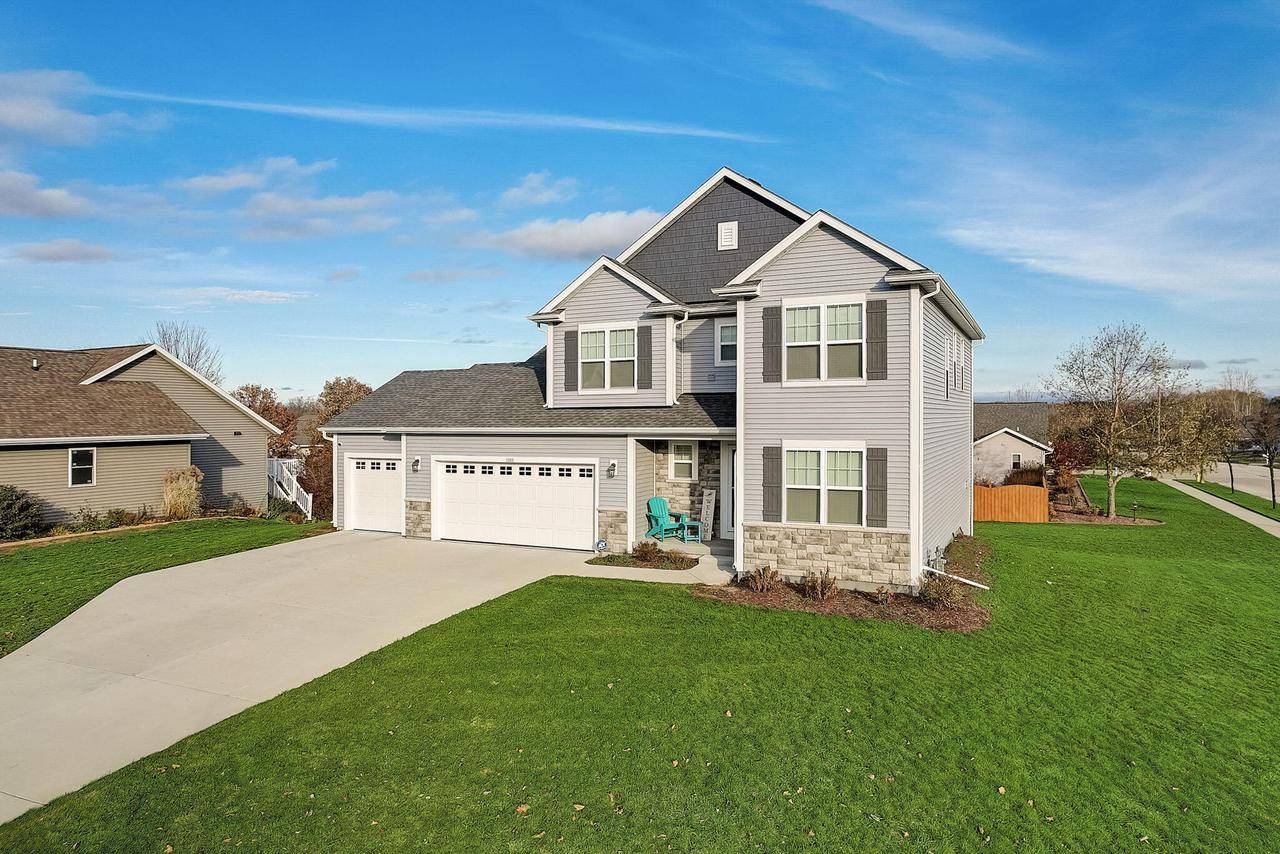 West Bend, WI 53090,1205 Daisy DRIVE