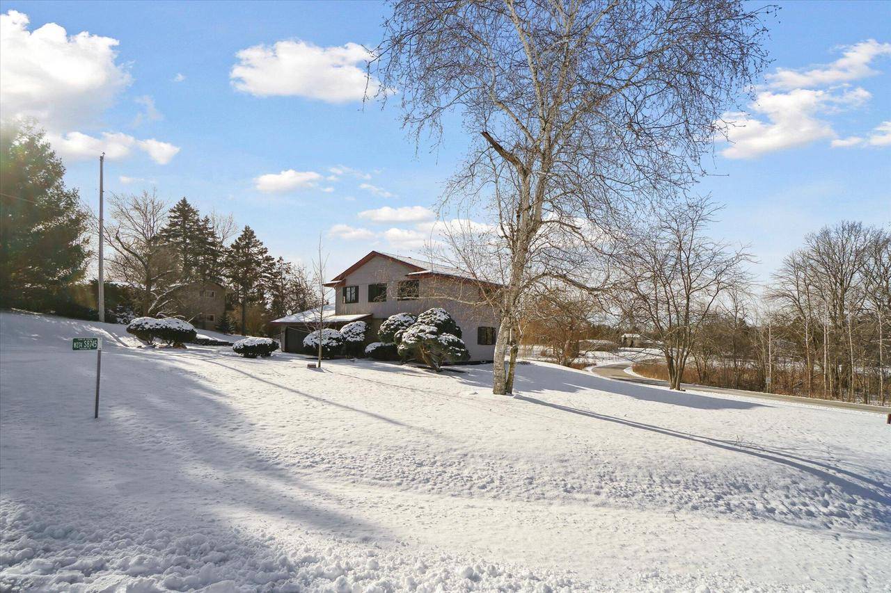 Mukwonago, WI 53149,W274S8745 Ridgeway ROAD