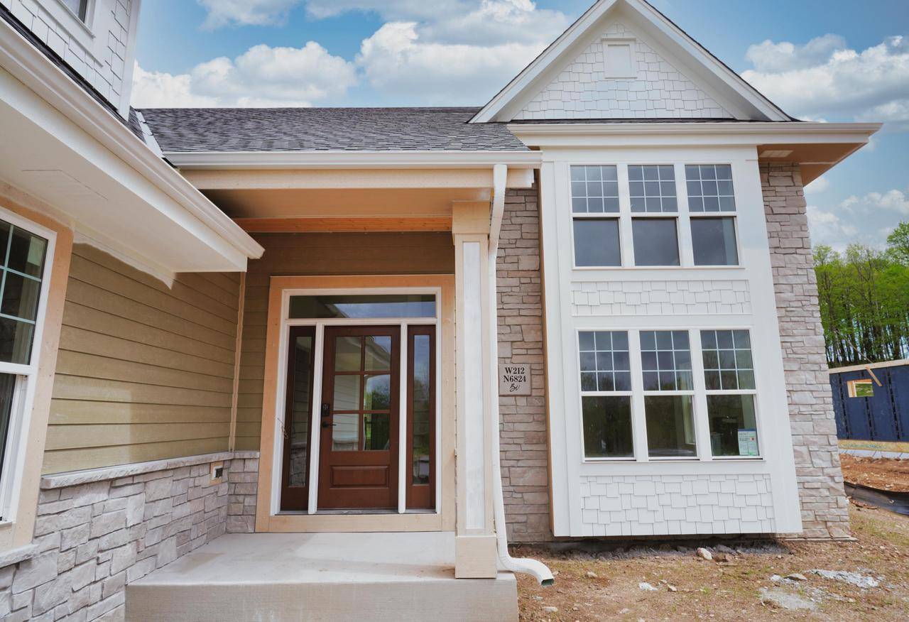 Menomonee Falls, WI 53051,W212N6824 Fairview DRIVE
