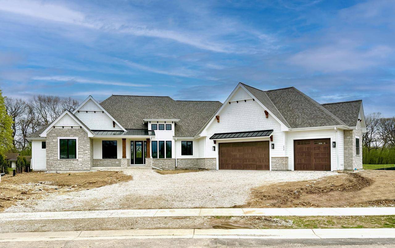 Delafield, WI 53018,298 River Oaks CIRCLE