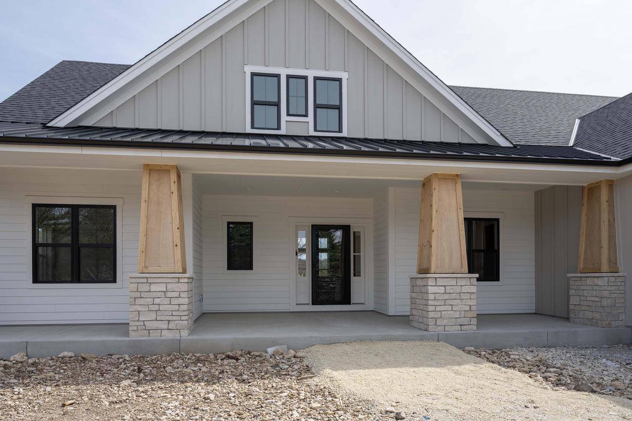 Thiensville, WI 53092,624 Green Bay ROAD