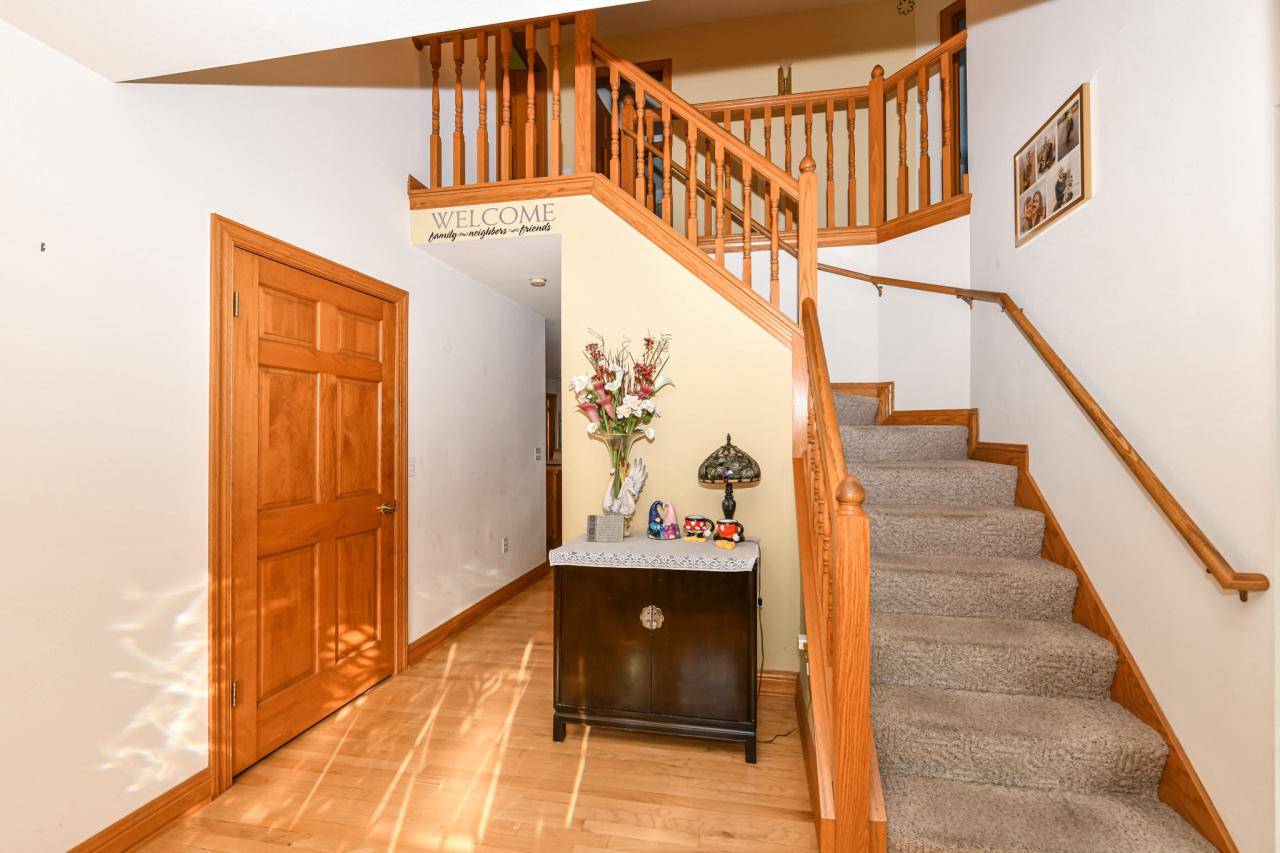 Franklin, WI 53132,8800 W Marshfield COURT