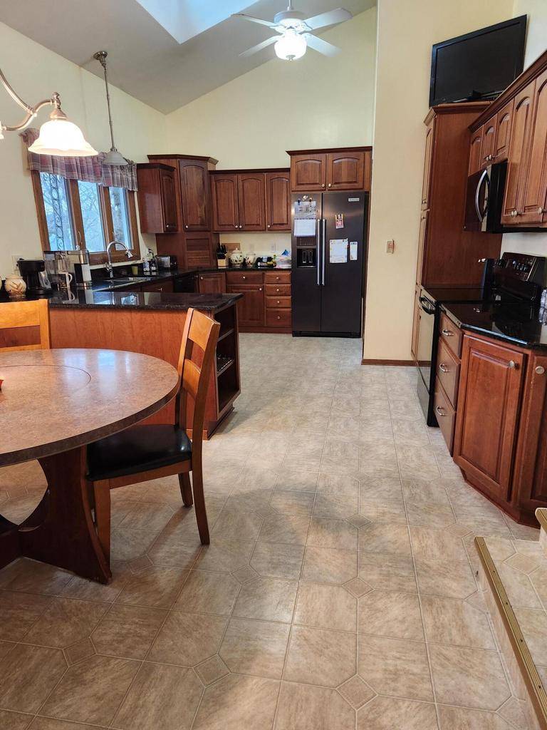 Hubertus, WI 53033,4680 N Friess Lake DRIVE