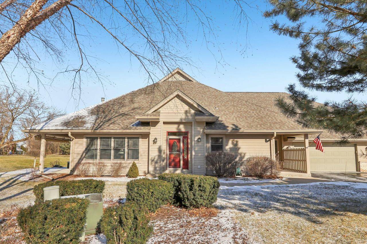 Oconomowoc, WI 53066,508 Sutherland CIRCLE